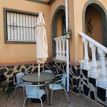 Chalet 3 Bedroom Fab House,hill Views, Near Beach,& Airport